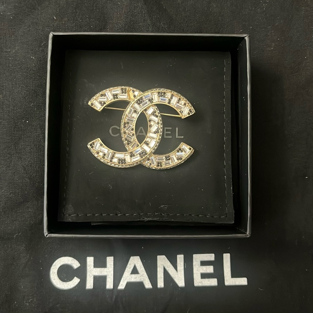 CHANEL CC Brooch with Swarovski Rhinestones & Baquettes